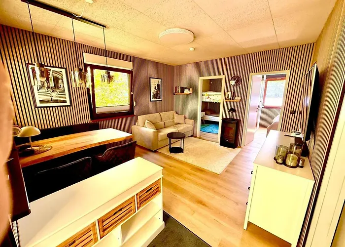 Blockhuette Im Wald In Der Eifel 度假居